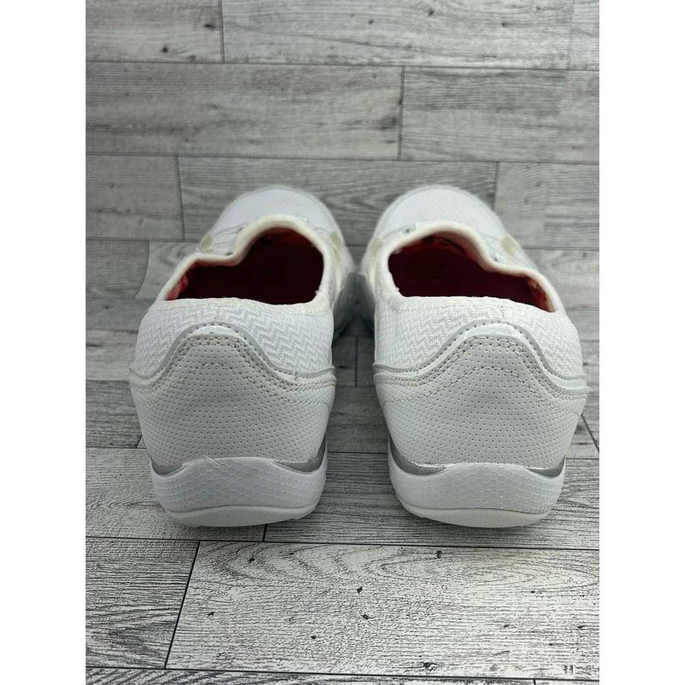 Skechers Relaxed Fit White Memory Foam Slip On Sneakers Shoes‎ Women Sz 10 23030